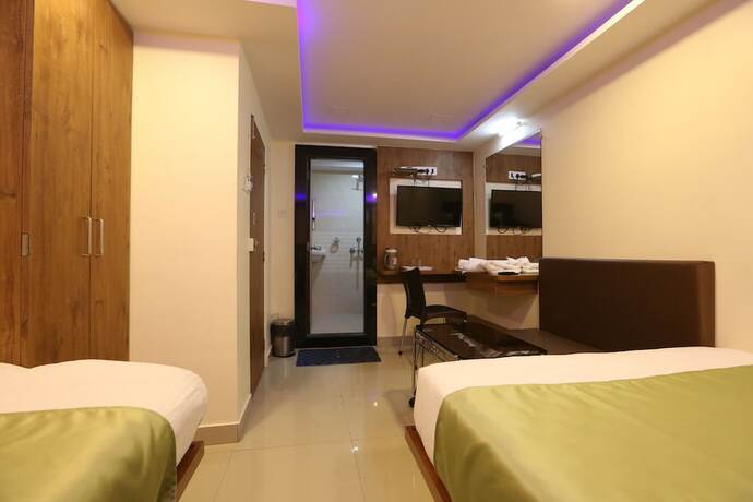 Imagen de la habitación del Hotel Happyland. Foto 15
