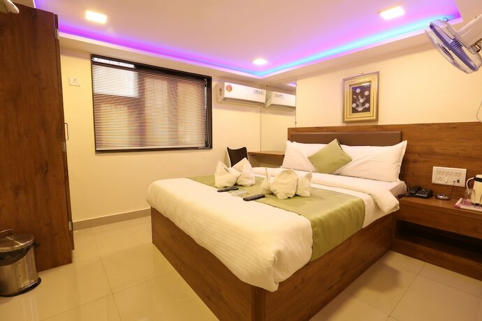 Imagen de la habitación del Hotel Happyland. Foto 17