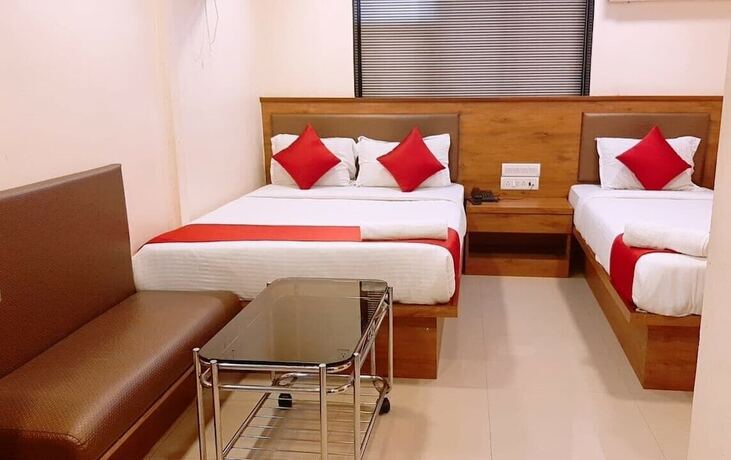 Imagen de la habitación del Hotel Happyland. Foto 20