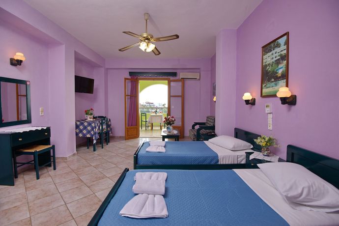 Imagen de la habitación del Hotel Haravgi, Patitiri. Foto 12