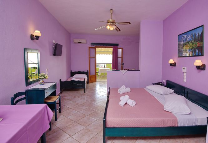 Imagen de la habitación del Hotel Haravgi, Patitiri. Foto 15