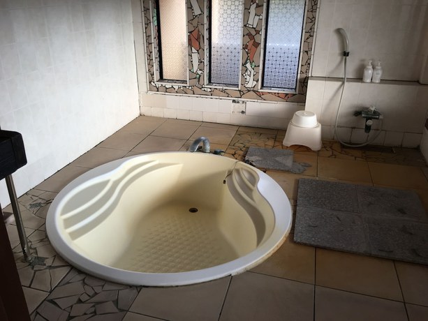 Imagen de la habitación del Hotel Harazuru Onsen Topmega Itoen. Foto 14