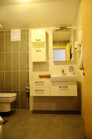 Imagen de la habitación del Hotel Harbiye Residence. Foto 8