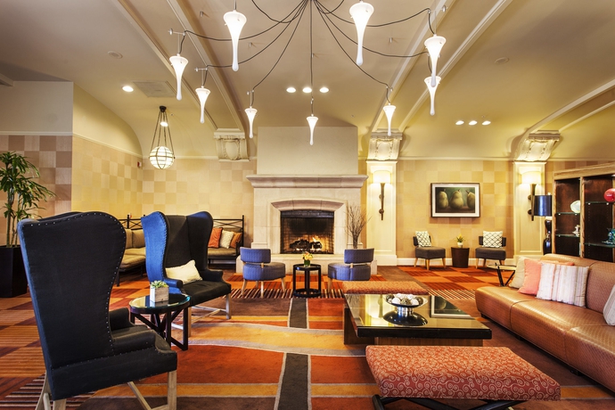 Imagen de los interiores del Hotel Harbor Court. Foto 11