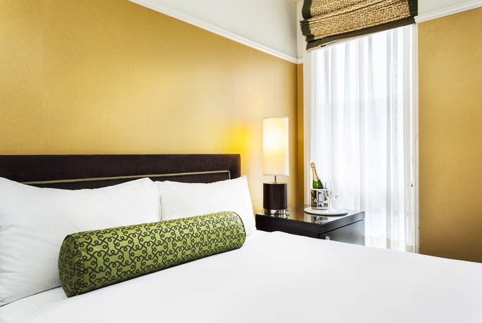 Imagen de la habitación del Hotel Harbor Court. Foto 7