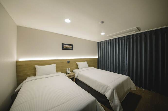Imagen de la habitación del Hotel Harbor. Foto 17