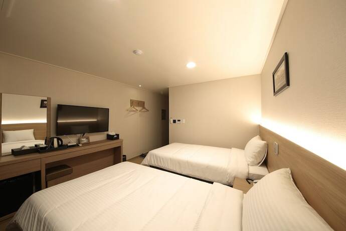 Imagen de la habitación del Hotel Harbor. Foto 22