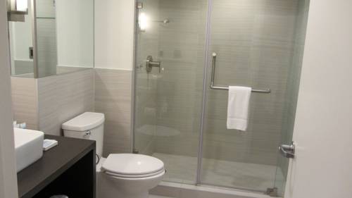 Imagen de la habitación del Hotel Harbor House At Pier 21. Foto 11