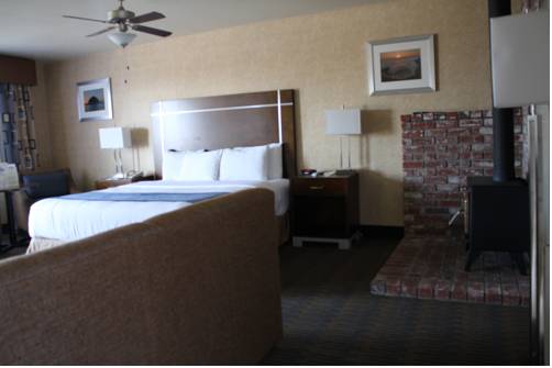 Imagen de la habitación del Hotel Harbor House Inn Morro Bay. Foto 5