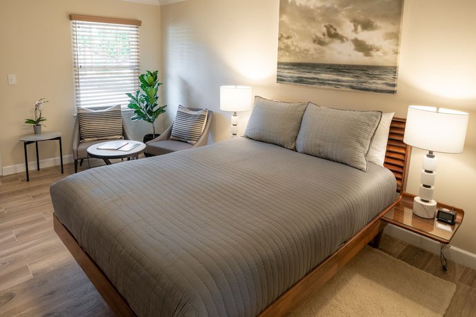 Imagen de la habitación del Hotel Harbor House Inn, Santa Barbara. Foto 17
