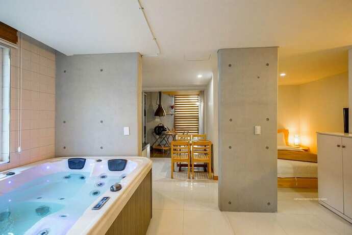 Imagen de la habitación del Hotel Harbor House poolvilla couple. Foto 10