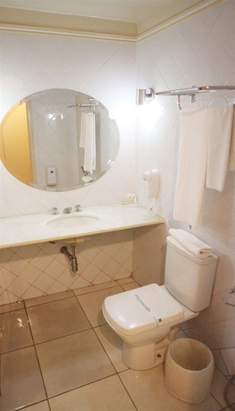 Imagen de la habitación del Hotel Harbor Inn Londrina. Foto 6