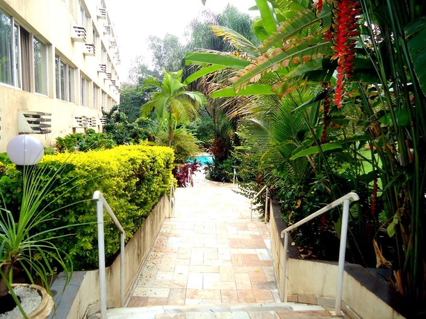Imagen de los exteriores del Hotel Harbor Inn Londrina. Foto 9