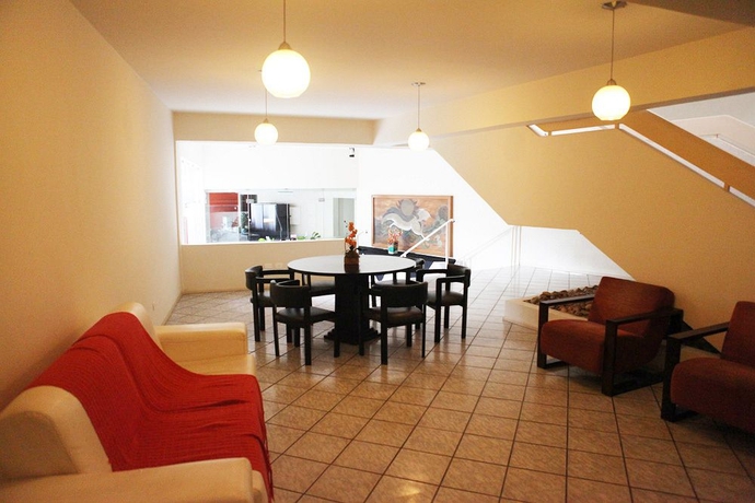 Imagen de los interiores del Hotel Harbor Inn Londrina. Foto 10