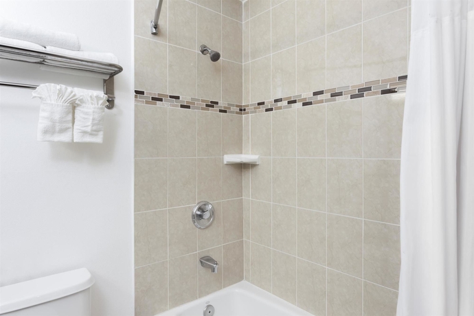 Imagen de la habitación del Hotel Harbor Inn and Suites, Garden Grove. Foto 4