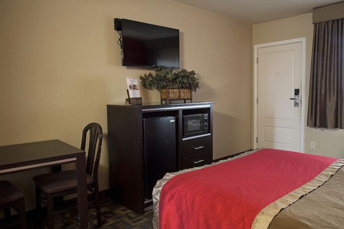 Imagen de la habitación del Hotel Harbor Inn and Suites, Oceanside. Foto 2