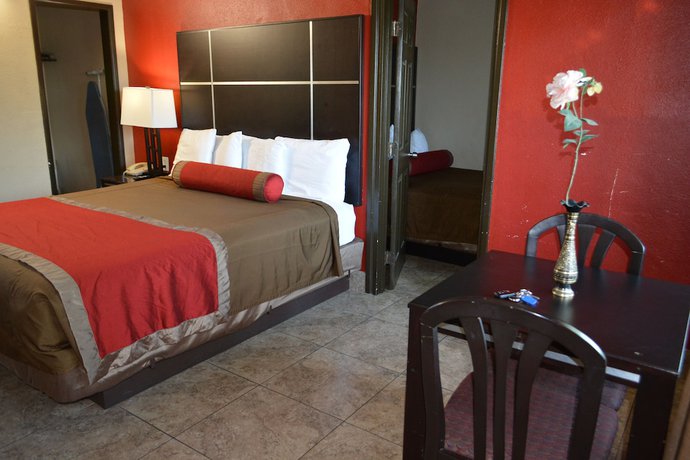 Imagen de la habitación del Hotel Harbor Inn and Suites, Oceanside. Foto 6