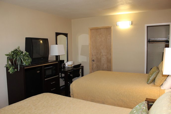 Imagen de la habitación del Hotel Harbor Inn and Suites, Oceanside. Foto 7