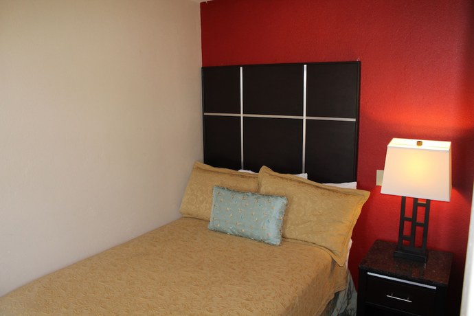 Imagen de la habitación del Hotel Harbor Inn and Suites, Oceanside. Foto 9