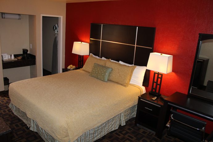 Imagen de la habitación del Hotel Harbor Inn and Suites, Oceanside. Foto 11