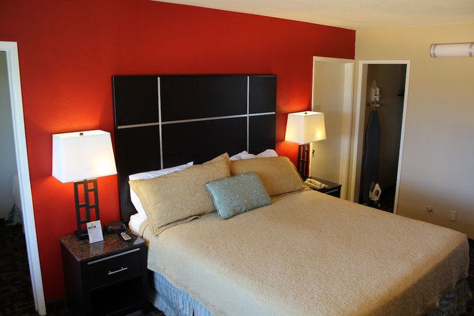 Imagen de la habitación del Hotel Harbor Inn and Suites, Oceanside. Foto 14