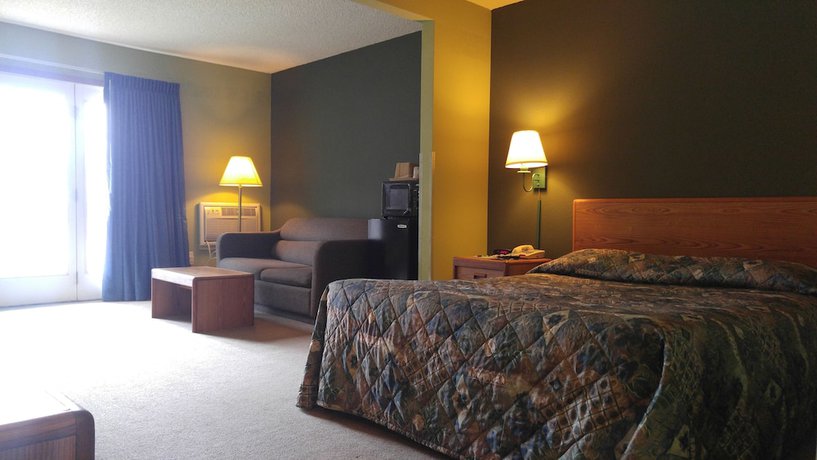 Imagen de la habitación del Hotel Harbor Lights Lodge. Foto 5