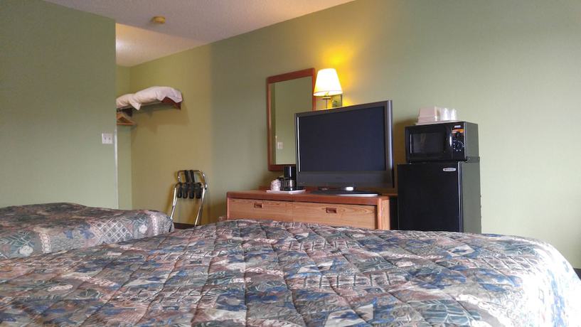 Imagen de la habitación del Hotel Harbor Lights Lodge. Foto 10