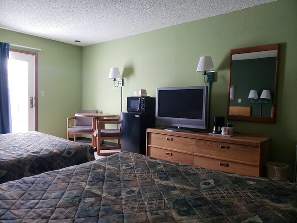 Imagen de la habitación del Hotel Harbor Lights Lodge. Foto 11