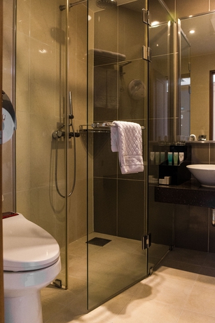 Imagen de la habitación del Hotel Harbor Park Hotel. Foto 4