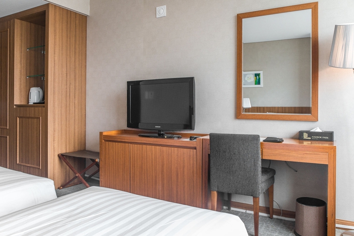 Imagen de la habitación del Hotel Harbor Park Hotel. Foto 5