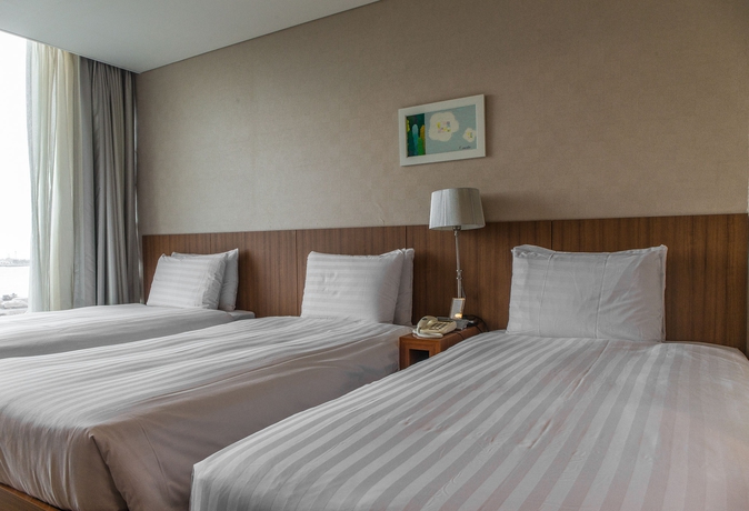 Imagen de la habitación del Hotel Harbor Park Hotel. Foto 6