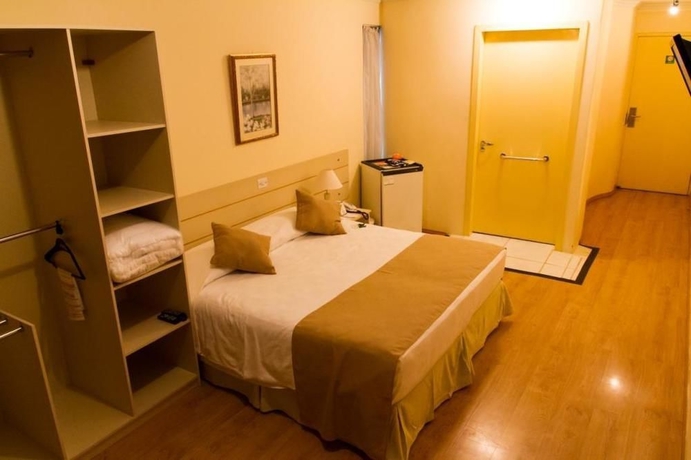 Imagen de la habitación del Hotel Harbor Self Buriti Suites. Foto 11