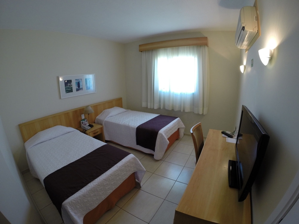 Imagen de la habitación del Hotel Harbor Self Graciosa. Foto 7