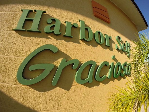Imagen general del Hotel Harbor Self Graciosa. Foto 4