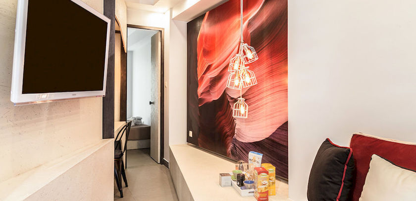 Imagen de los interiores del Hotel Harbor Suites. Foto 13