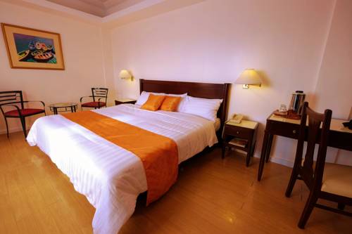 Imagen de la habitación del Hotel Harbor Town. Foto 1