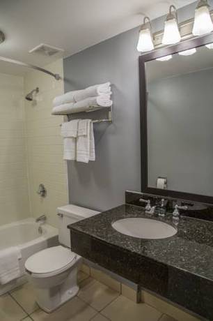 Imagen de la habitación del Hotel Harbor Town Inn. Foto 6