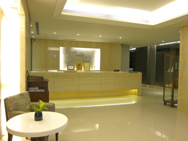 Imagen de los interiores del Hotel Harbor View. Foto 19