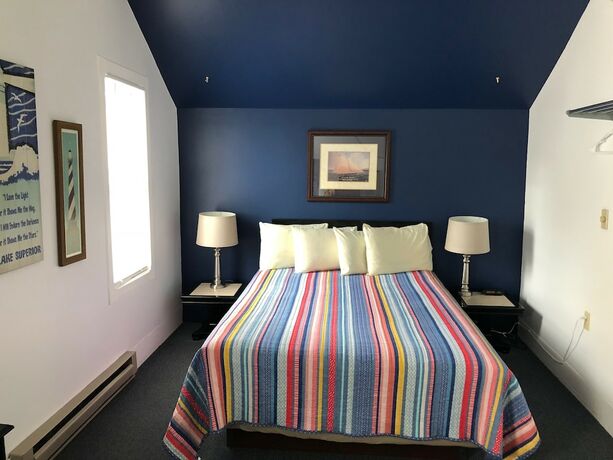 Imagen general del Hotel Harbor\'s Edge Motel. Foto 2