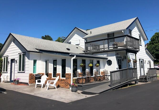 Imagen general del Hotel Harbor\'s Edge Motel. Foto 4