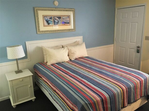 Imagen de la habitación del Hotel Harbor\'s Edge Motel. Foto 16