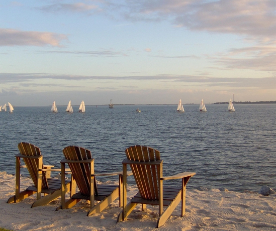 Imagen de los exteriores del Hotel Harborside At Charleston Harbor Resort and Marina. Foto 7