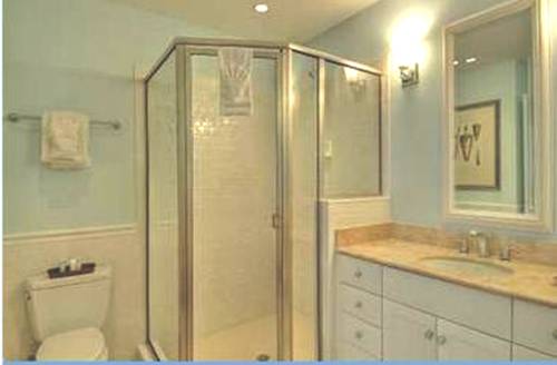 Imagen de la habitación del Hotel Harborside Suites At Little Harbor. Foto 15