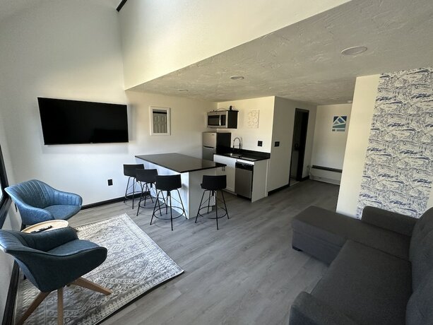 Imagen de la habitación del Hotel Harborside Suites. Foto 13