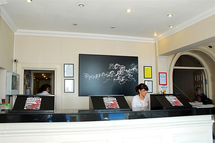 Imagen de los interiores del Hotel Harbour Brighton. Foto 11