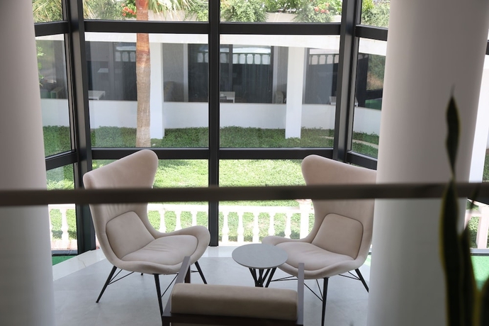 Imagen de los interiores del Hotel Harbour, &Ccedil;uk&euml;. Foto 15