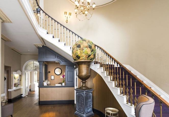 Imagen de los interiores del Hotel Harbour Chichester. Foto 20