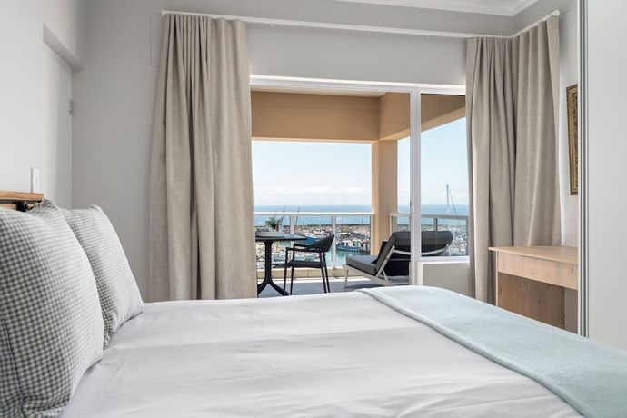 Imagen de la habitación del Hotel Harbour Club. Foto 12