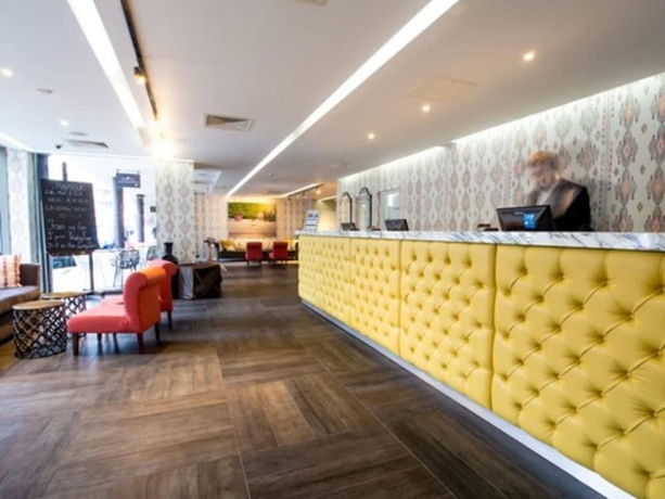 Imagen de los interiores del Hotel Harbour Guildford. Foto 19