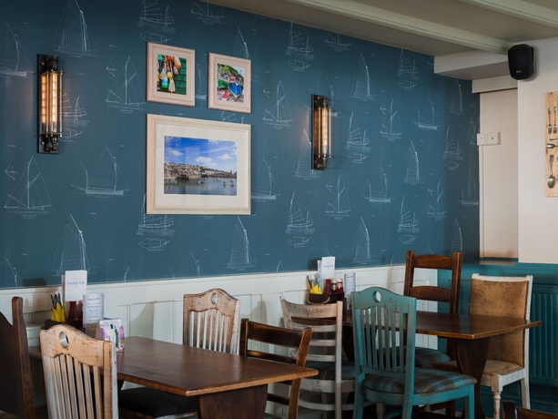 Imagen del bar/restaurante del Hotel Harbour Inn, Helston. Foto 7